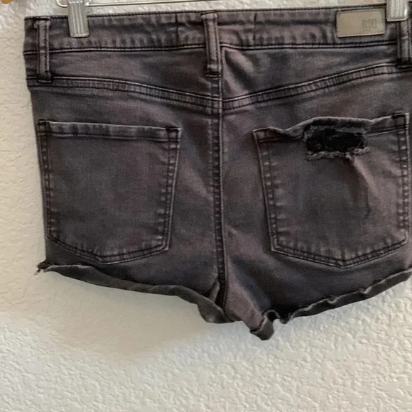 RSQ Distressed Black Denim Shorts - Picture 3 of 6